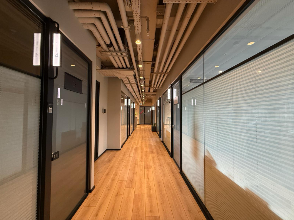 Levent Ferko Signature Kiralık 250m² Eşyalı KDV Avantajlı A+Ofis