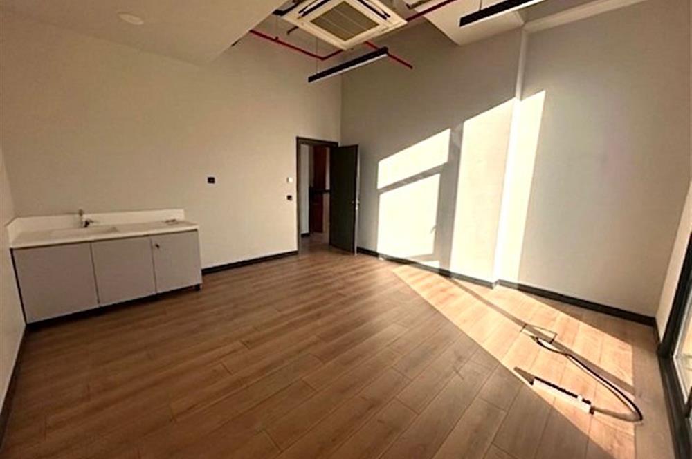 Kağıthane Kiralık Ofis 150m2 Dekorasyonlu Taşınmaya Hazır KDV'li