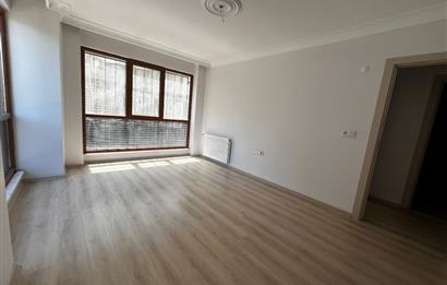 Eyüp Esentepe Mah. Kapalı Otopark Boş 2+1 Satılık Daire