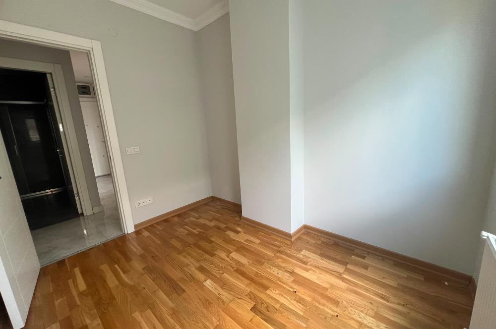 Kadıköy Kızıltoprak'ta 3+1 Kiralık Daire