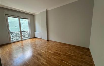 Kadıköy Kızıltoprak'ta 3+1 Kiralık Daire