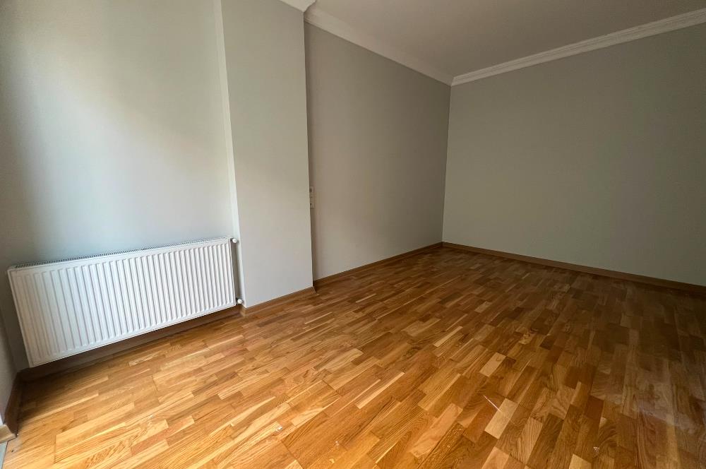 Kadıköy Kızıltoprak'ta 3+1 Kiralık Daire