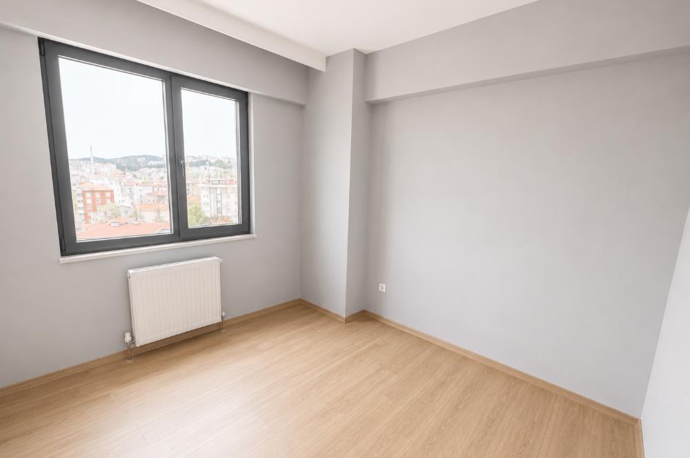 SERHAT PALUT DAN ADALAR VE DENİZ MANZARALI BALKONLU SATILIK 3+1