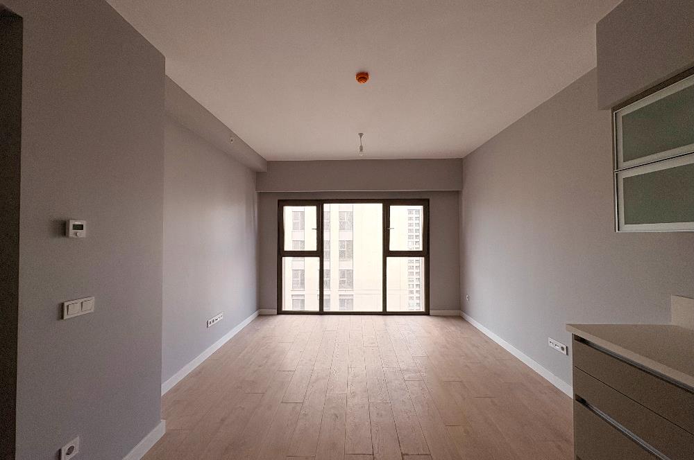 C21 ROOF 16.ETAP YÜKSEK KAT MİLLET BAHÇE MANZARALI 1+1 KİRALIK