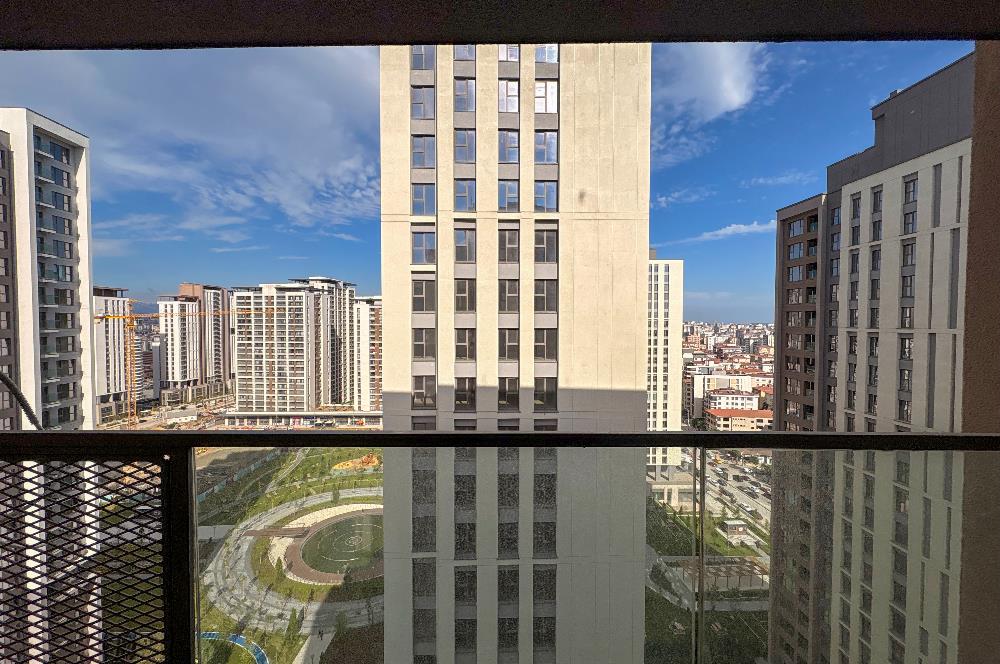 C21 ROOF 16.ETAP YÜKSEK KAT MİLLET BAHÇE MANZARALI 1+1 KİRALIK