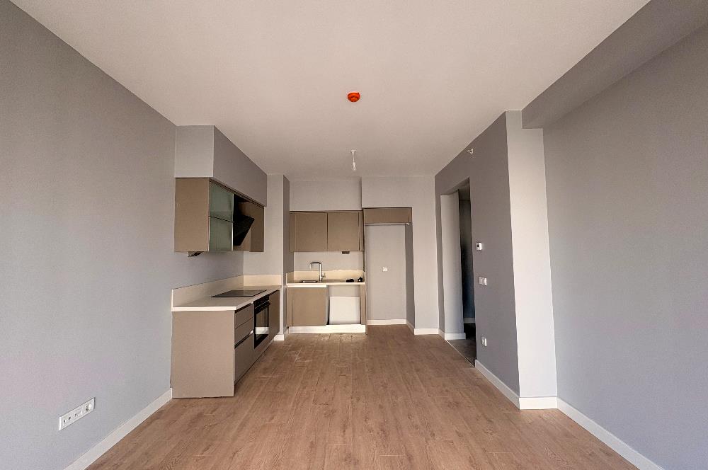 C21 ROOF 16.ETAP YÜKSEK KAT MİLLET BAHÇE MANZARALI 1+1 KİRALIK