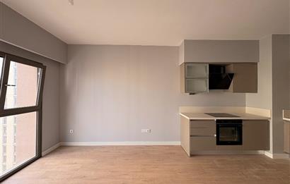 C21 ROOF 16.ETAP YÜKSEK KAT MİLLET BAHÇE MANZARALI 1+1 KİRALIK
