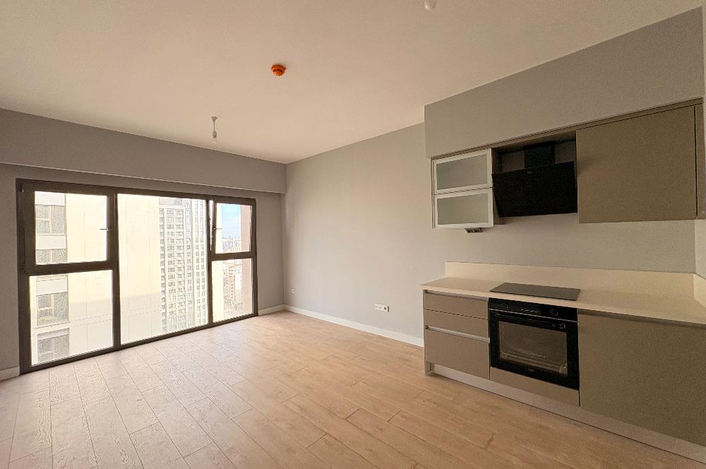C21 ROOF 16.ETAP YÜKSEK KAT MİLLET BAHÇE MANZARALI 1+1 KİRALIK