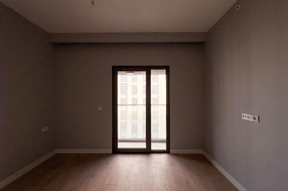 C21 ROOF 16.ETAP YÜKSEK KAT MİLLET BAHÇE MANZARALI 1+1 KİRALIK