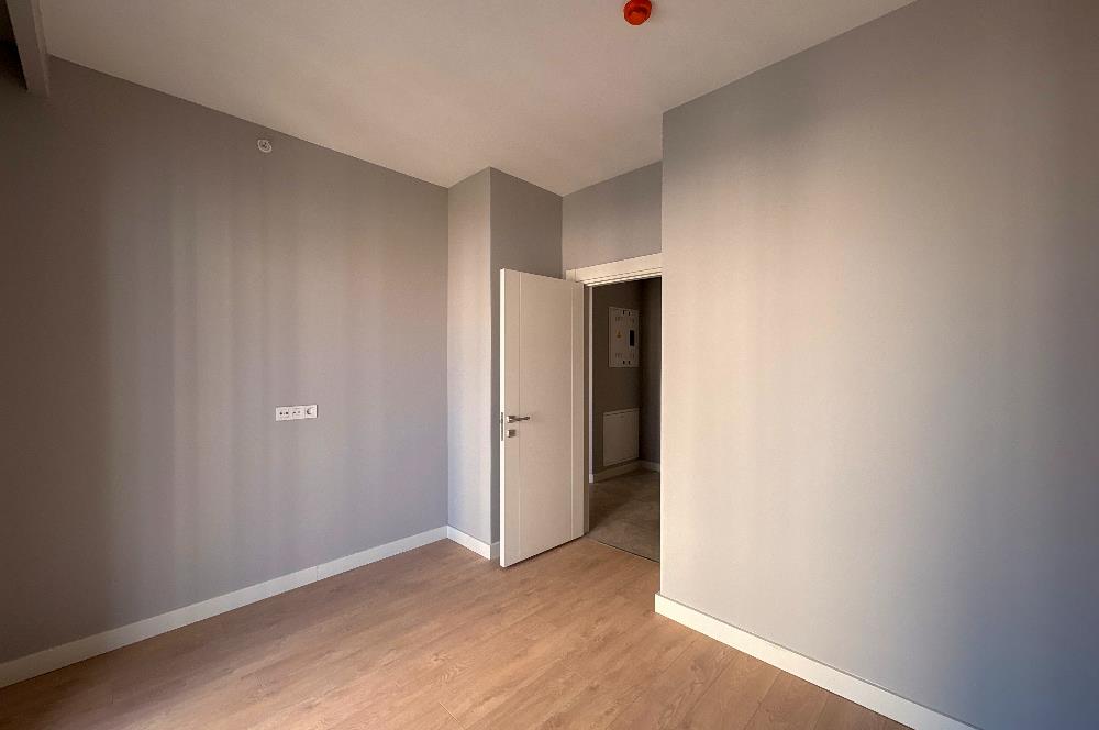 C21 ROOF 16.ETAP YÜKSEK KAT MİLLET BAHÇE MANZARALI 1+1 KİRALIK