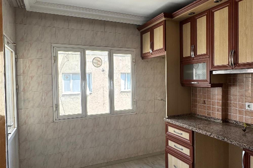 Altay Mahallesinde Tadilatlı Doğalgazlı Daire