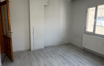 Altay Mahallesinde Tadilatlı Doğalgazlı Daire