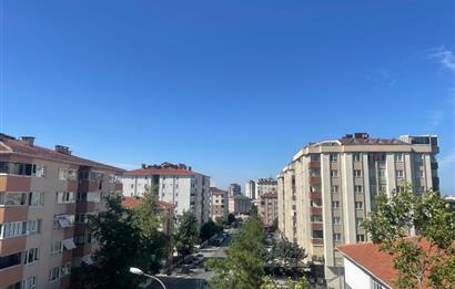 Atakent'te Metro Yakını, 4 Balkonlu, Kiralık 3+1 Daire