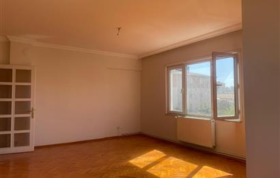 Atakent'te Metro Yakını, 4 Balkonlu, Kiralık 3+1 Daire