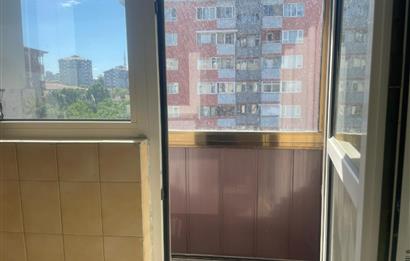 Atakent'te Metro Yakını, 4 Balkonlu, Kiralık 3+1 Daire