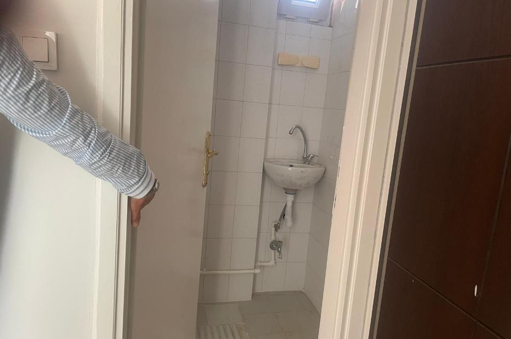 Atakent'te Metro Yakını, 4 Balkonlu, Kiralık 3+1 Daire