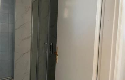 Atakent'te Metro Yakını, 4 Balkonlu, Kiralık 3+1 Daire