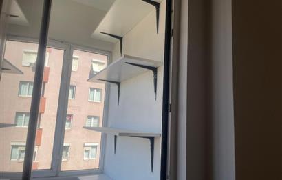 Atakent'te Metro Yakını, 4 Balkonlu, Kiralık 3+1 Daire