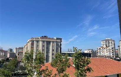 Atakent'te Metro Yakını, 4 Balkonlu, Kiralık 3+1 Daire