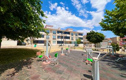 ÇEVREYOLU CD. ÜZERİ PARK KARŞISI SATILIK ARA KAT 3+1 DAİRE