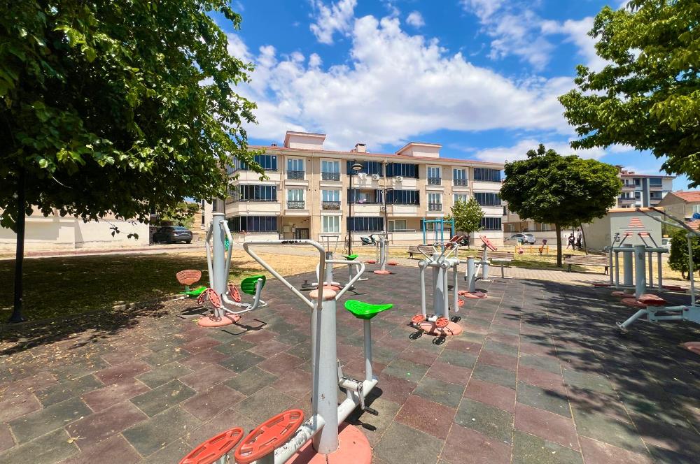 ÇEVREYOLU CD. ÜZERİ PARK KARŞISI SATILIK ARA KAT 3+1 DAİRE