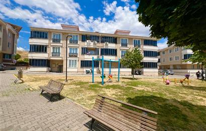 ÇEVREYOLU CD. ÜZERİ PARK KARŞISI SATILIK ARA KAT 3+1 DAİRE