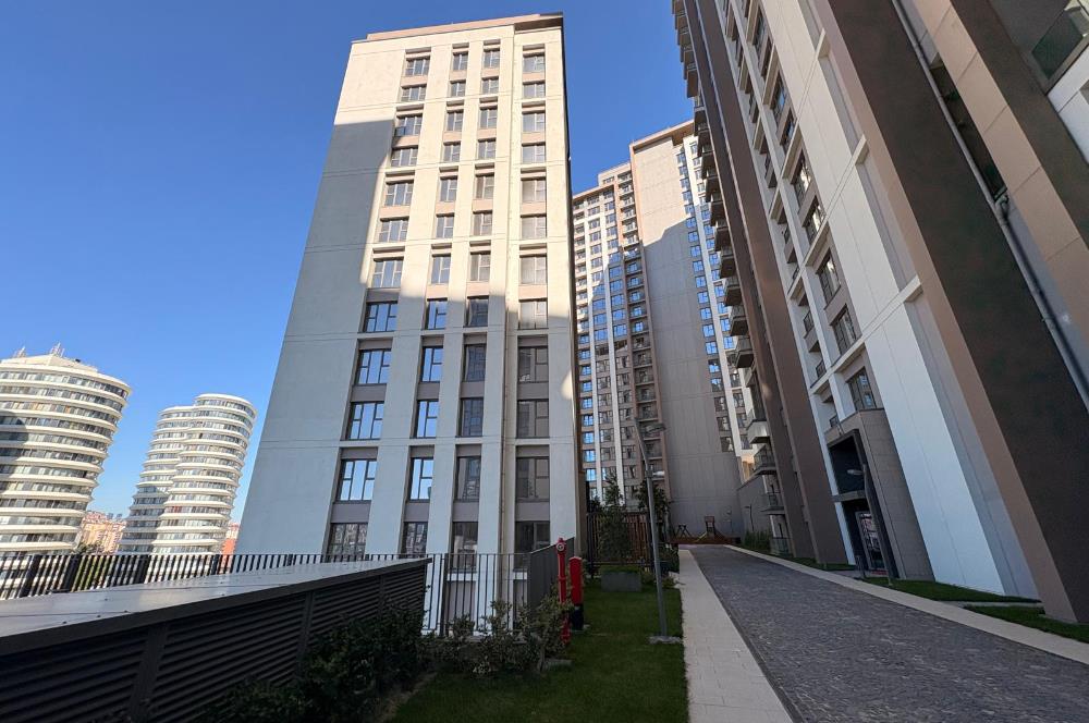 C21 ROOF FİKİRTEPE 5.ETAP AKASYA CEPHE ÇİFT BANYOLU 2+1 KİRALIK