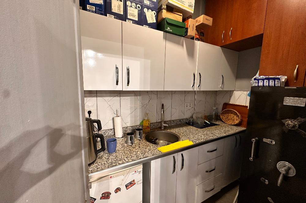 Balçova Ata Caddesinde En İşlek Noktada Kiralık Dükkan