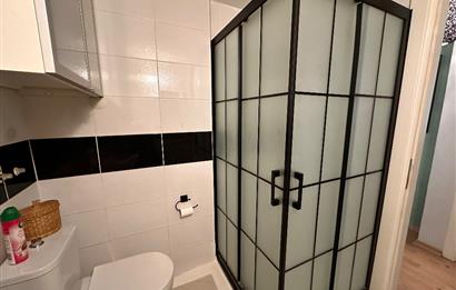 Alsancak’ta Merkezi Konumlu Yenilenmiş ve Eşyalı 2+1 Kiralık