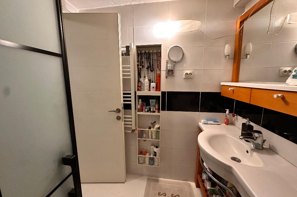 Alsancak’ta Merkezi Konumlu Yenilenmiş ve Eşyalı 2+1 Kiralık