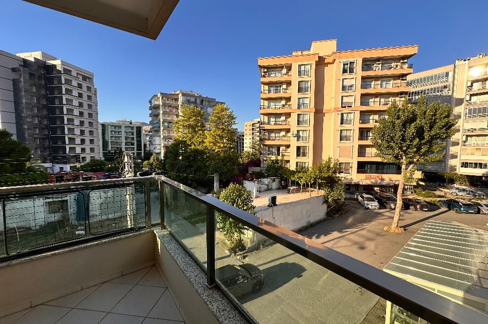Yalı Mahallesi Kapalı Otoparklı Ebeveyn Banyolu 3+1 Satılık