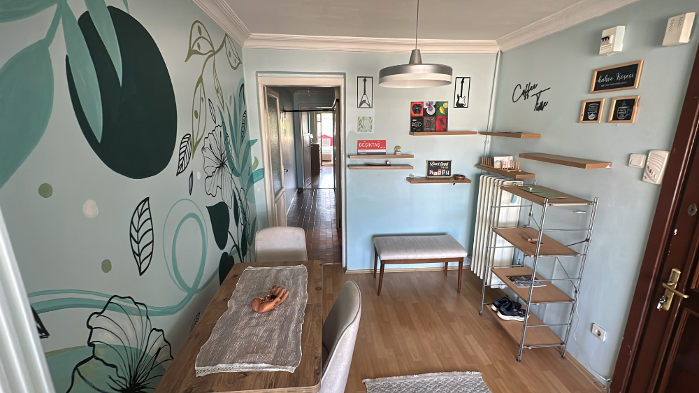 Beşiktaş Serencbey'de Deniz Manzaralı Teraslı Eşyalı 2+1 Kiralık