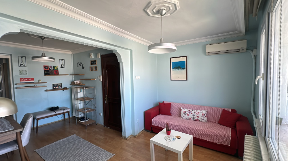 Beşiktaş Serencbey'de Deniz Manzaralı Teraslı Eşyalı 2+1 Kiralık