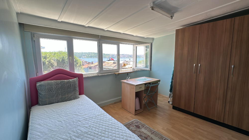 Beşiktaş Serencbey'de Deniz Manzaralı Teraslı Eşyalı 2+1 Kiralık