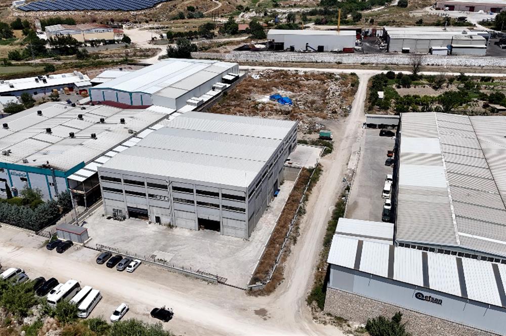 C21 LOFT'TAN SATILIK FABRİKA BİNASI VE ARSASI