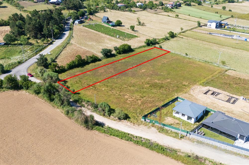C21 Cius; Köy İçi İmarlı 3 Villa Projesine Uygun 1.500 m² Arsa