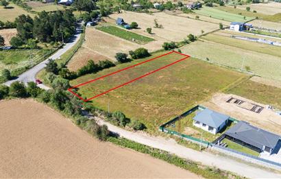 C21 Cius; Köy İçi İmarlı 3 Villa Projesine Uygun 1.500 m² Arsa