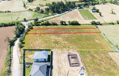 C21 Cius; Köy İçi İmarlı 3 Villa Projesine Uygun 1.500 m² Arsa