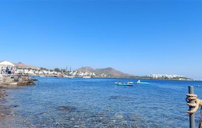 BODRUM AKYARLAR DENİZE SIFIR SİTEDE KİRALIK DUBLEKS EV