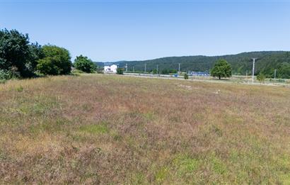 C21 Cius; Köy İçi İmarlı 3 Villa Projesine Uygun 1.500 m² Arsa