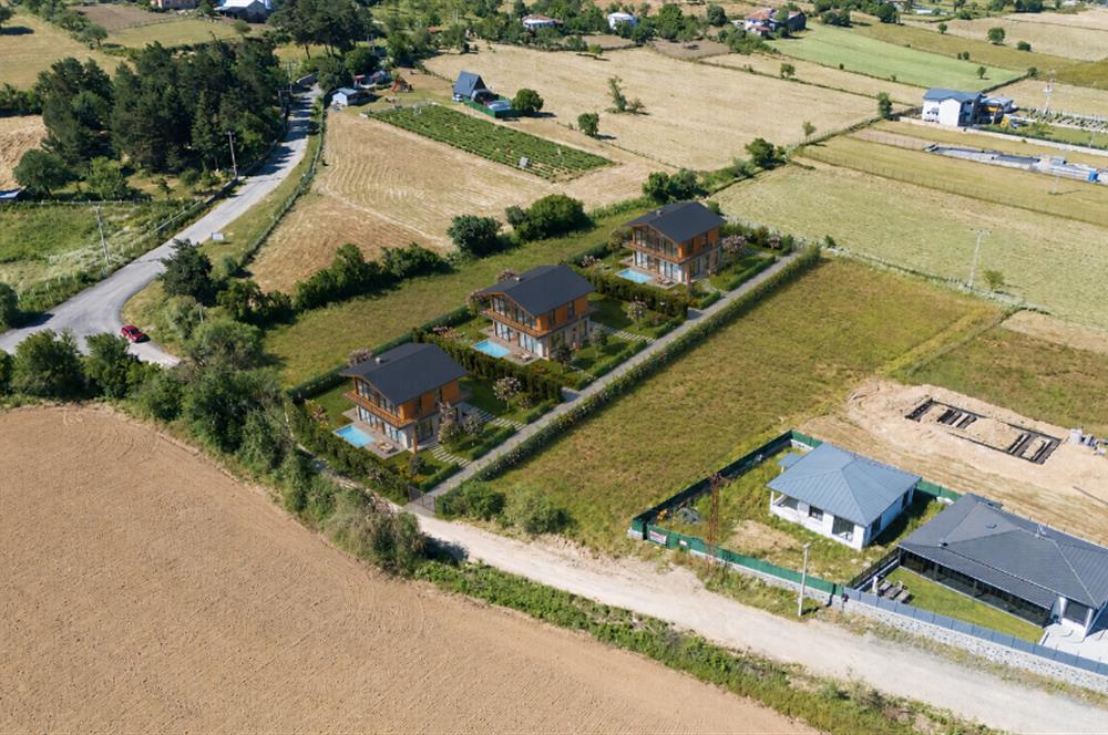 C21 Cius; Köy İçi İmarlı 3 Villa Projesine Uygun 1.500 m² Arsa