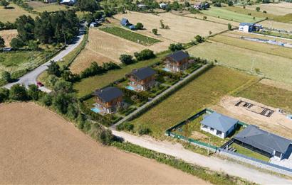 C21 Cius; Köy İçi İmarlı 3 Villa Projesine Uygun 1.500 m² Arsa