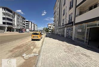 CADDE ÜZERİ HER İŞE UYGUN KÖŞE 125M2 TAKASLI - 1 - 35301