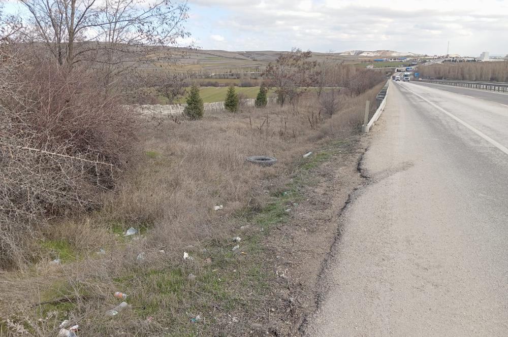 ESKİŞEHİR-BURSA YOLUNDA 29.150 m2 SATILIK TARLA