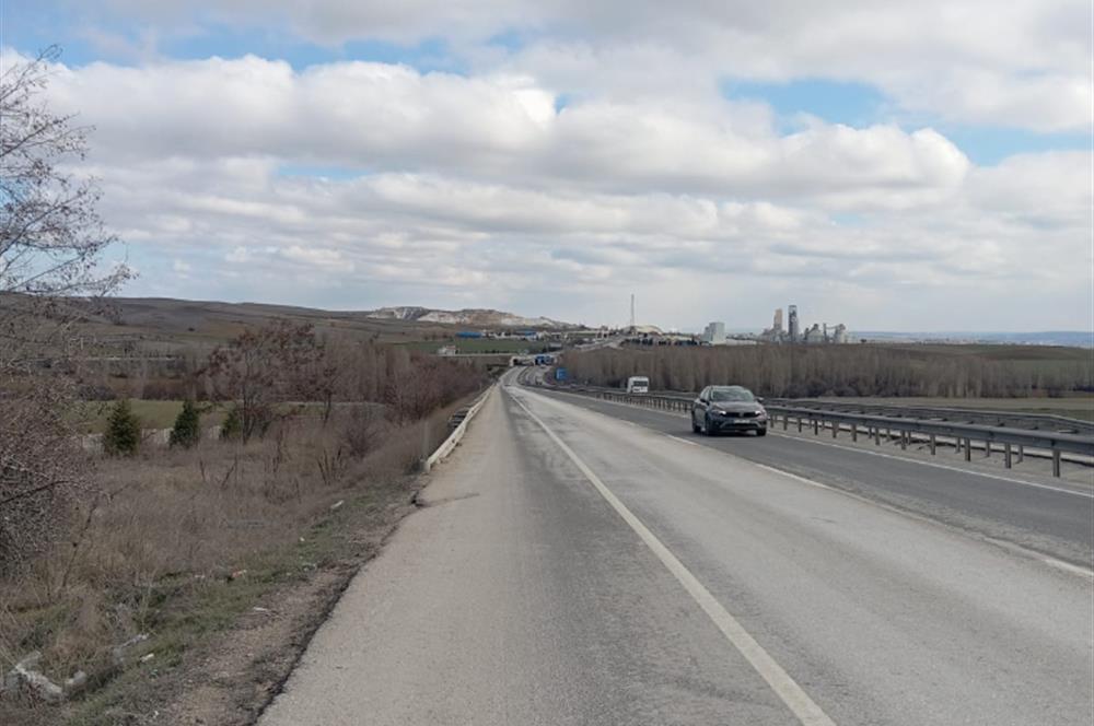 ESKİŞEHİR-BURSA YOLUNDA 29.150 m2 SATILIK TARLA