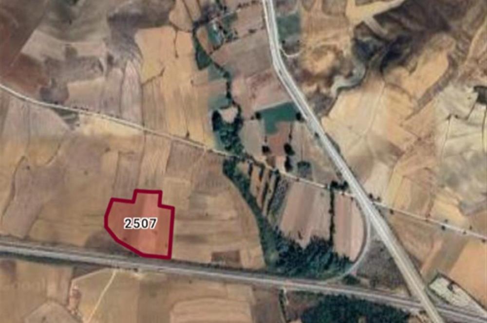 ESKİŞEHİR-BURSA YOLUNDA 29.150 m2 SATILIK TARLA