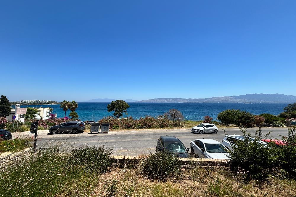 BODRUM AKYARLAR DENİZE SIFIR SİTEDE KİRALIK DUBLEKS EV