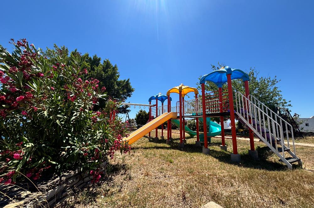 BODRUM AKYARLAR DENİZE SIFIR SİTEDE KİRALIK DUBLEKS EV