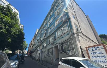 Beşiktaş Serencbey'de Deniz Manzaralı Teraslı Eşyalı 2+1 Kiralık