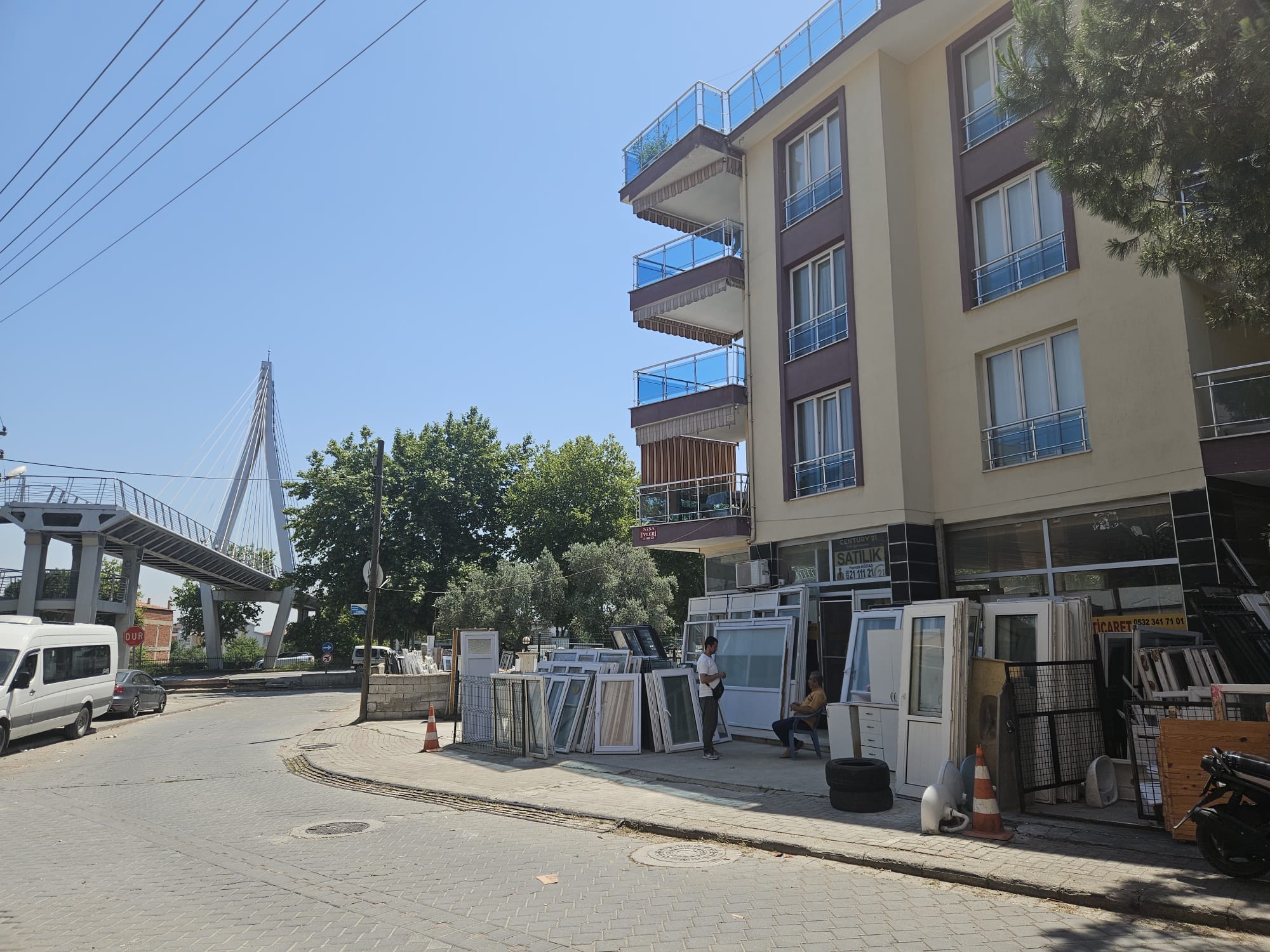 C21 LOFT'TAN PELİTLİBAĞ MAHALLESİNDE KİRALIK 500M2 İŞYERİ